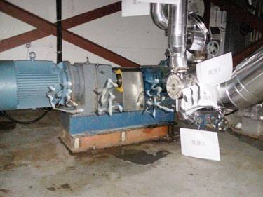 遠(yuǎn)東保溫瀝青泵、燃油泵在路翔股份現(xiàn)場展示