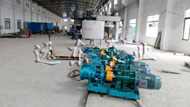 金銀河設(shè)備配套遠東高粘度泵現(xiàn)場展示