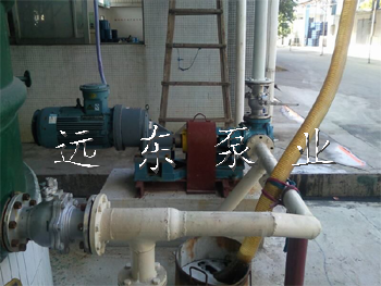 朗騰聚氨酯樹(shù)脂泵現(xiàn)場(chǎng)拍攝