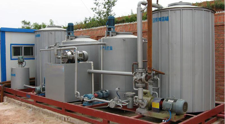 保溫瀝青泵現場