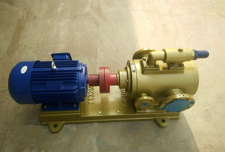 遠東新型三螺桿保溫瀝青泵正式投入瀝青行業(yè)市場運行成功